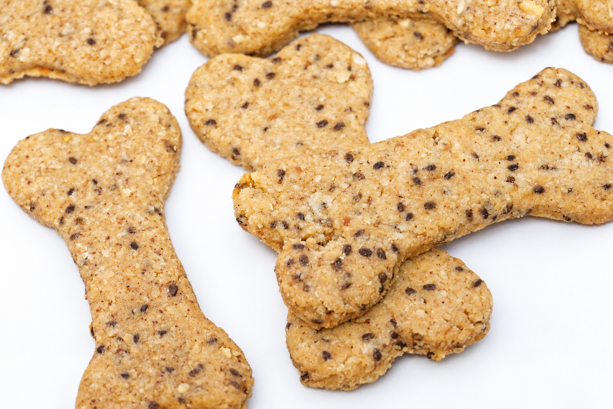 Peanut Butter Dog Treats — Skin & Coat, 28% Protein